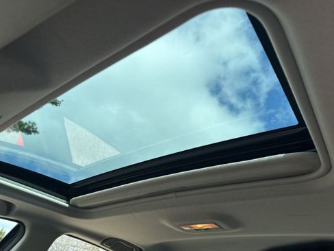 Used 2013 MAZDA MAZDA3 i Touring w/ Preferred Equipment Pkg image 24