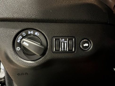 Used 2023 Dodge Charger SXT image 21