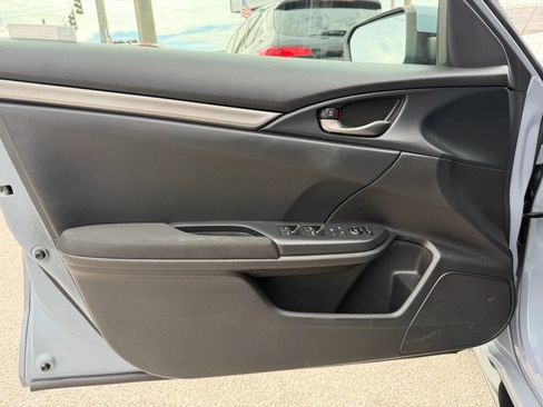 Used 2019 Honda Civic Sport image 7