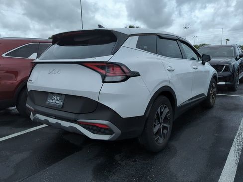 Used 2023 Kia Sportage EX image 9