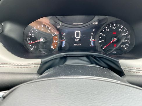 Used 2025 Jeep Compass Limited AWD/4WD image 16