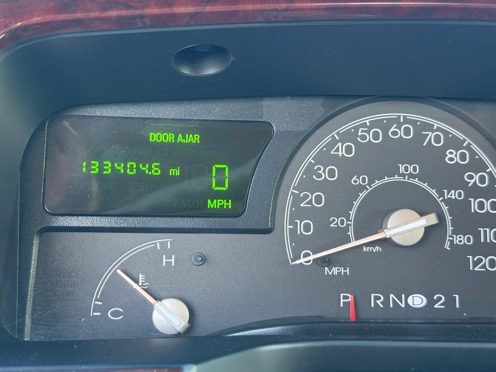 Used 2003 Lincoln Town Car Executive RWD image 16