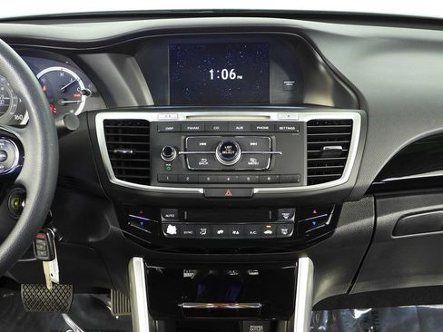 Used 2016 Honda Accord LX image 24