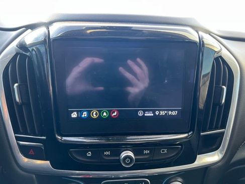 Used 2020 Chevrolet Traverse RS image 19