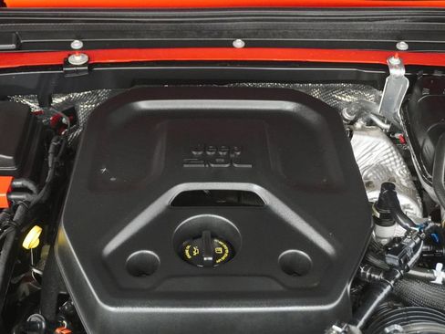 Certified 2025 Jeep Wrangler Willys image 9