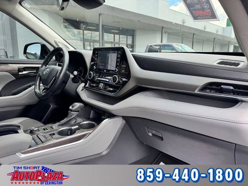Used 2020 Toyota Highlander Limited AWD/4WD image 50