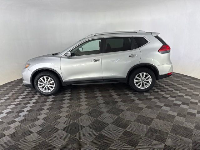 Used 2017 Nissan Rogue SV AWD/4WD image 8