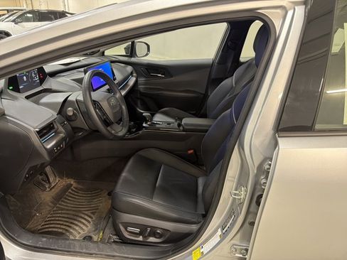 Used 2023 Toyota Prius Limited w/ Limited Premium Package FWD image 6