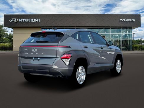 New 2026 Hyundai Kona SE image 7