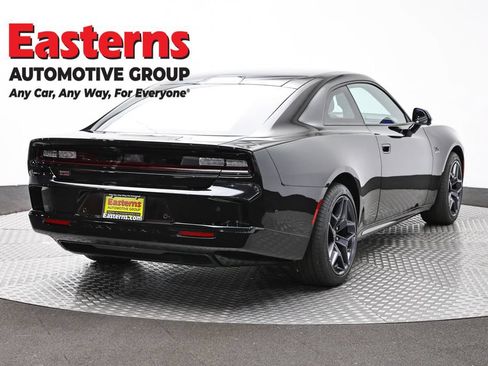 Used 2024 Dodge Charger Daytona R/T w/ Plus Group AWD/4WD image 5