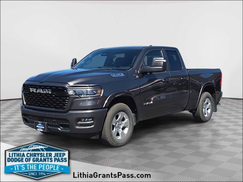 Used 2025 RAM 1500 Big Horn AWD/4WD image 1