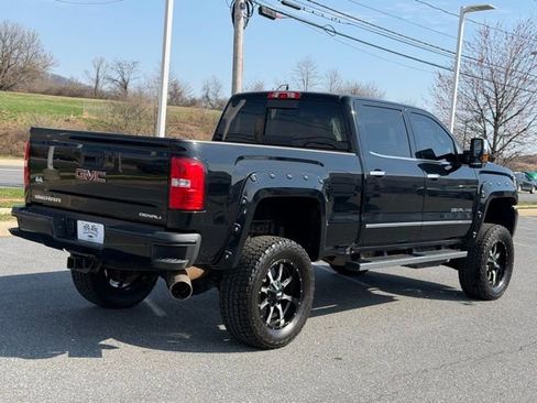 Used 2018 GMC Sierra 3500 Denali image 15
