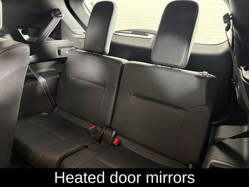 Used 2025 Mitsubishi Outlander AWD image 16