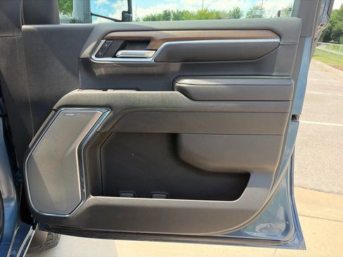 Used 2024 Chevrolet Silverado 3500 High Country w/ High Country Premium Package AWD/4WD image 32