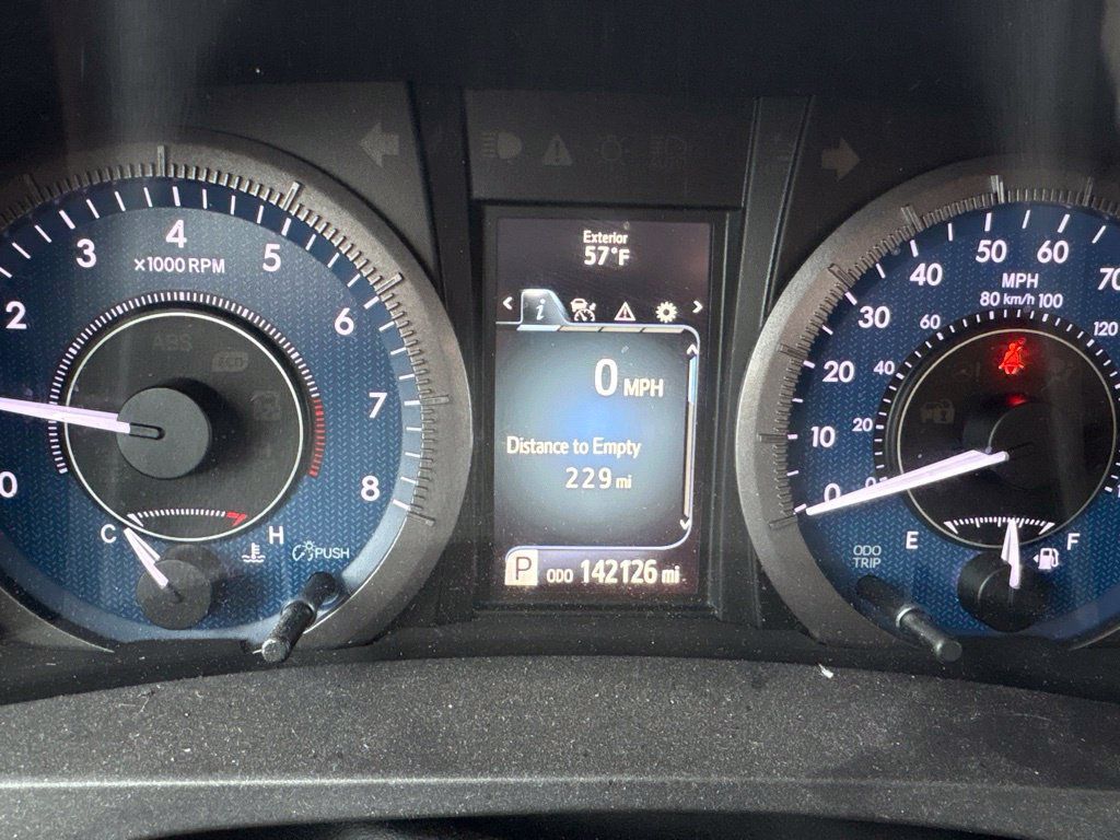 Used 2020 Toyota Sienna L FWD image 27