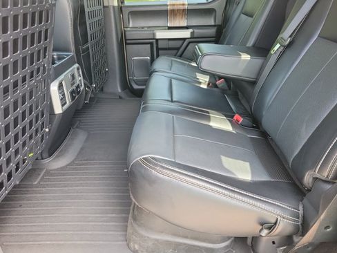 Used 2020 Ford F150 Lariat w/ Equipment Group 502A Luxury AWD/4WD image 9
