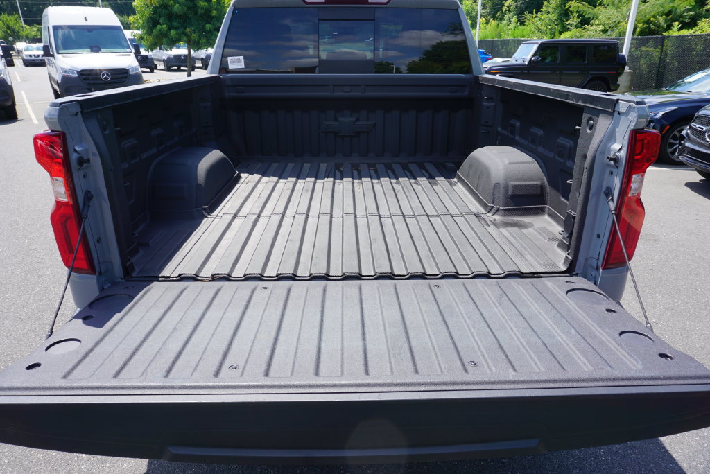Used 2024 Chevrolet Silverado 1500 RST w/ Convenience Package II AWD/4WD image 33