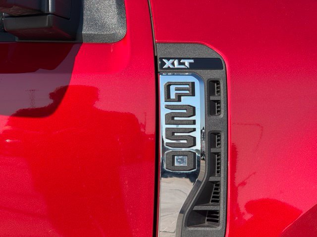 Certified 2024 Ford F250 XLT w/ FX4 Off-Road Package AWD/4WD image 11