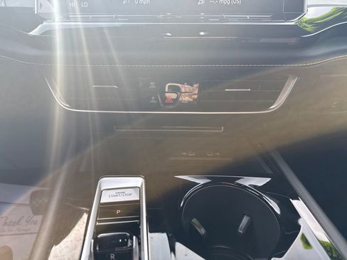 Used 2025 Volkswagen Atlas Cross Sport SE image 20