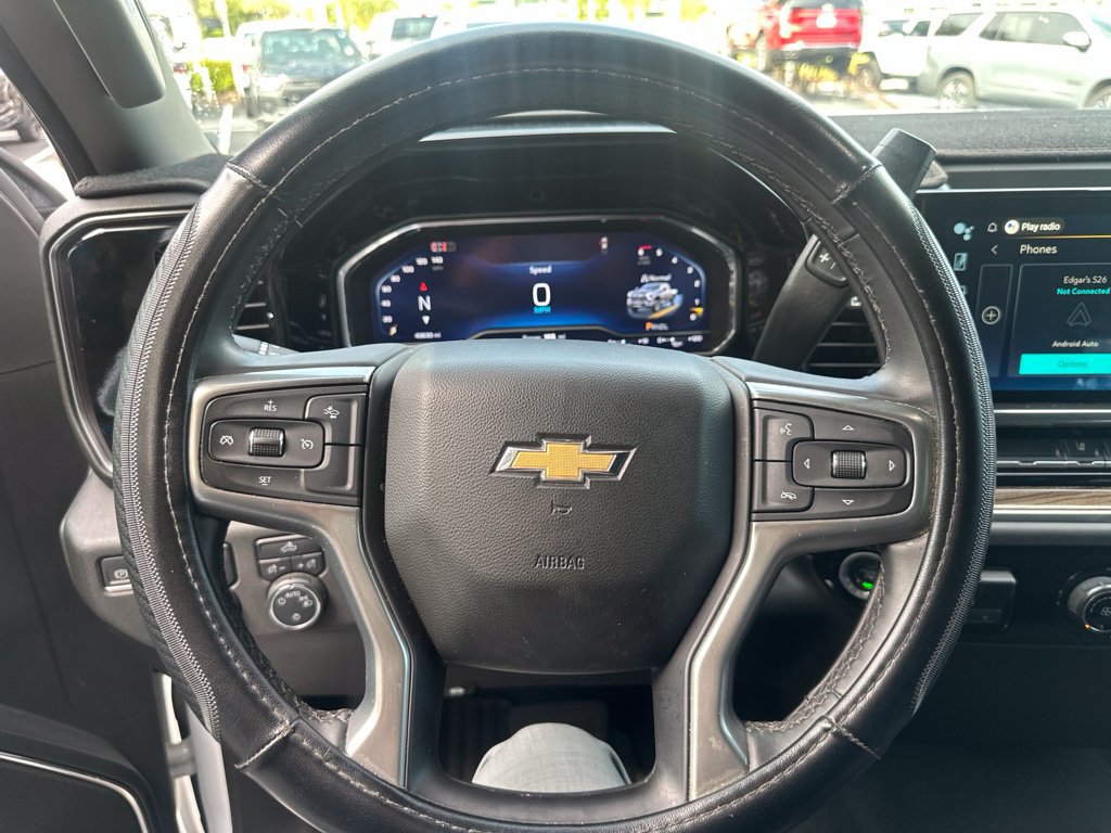 Used 2024 Chevrolet Silverado 2500 LT RWD image 2