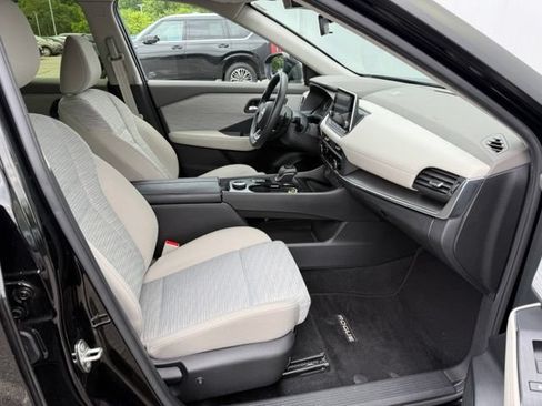 Used 2023 Nissan Rogue SV AWD/4WD image 28