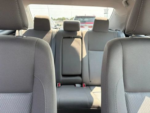 Used 2016 Toyota Corolla LE FWD image 16