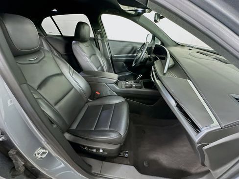 Used 2024 Cadillac XT4 Premium Luxury image 30