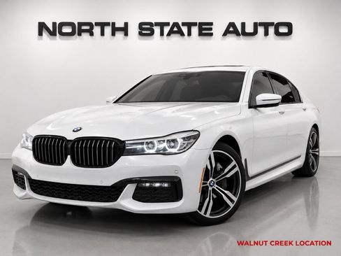 Used 2018 BMW 740i RWD image 1