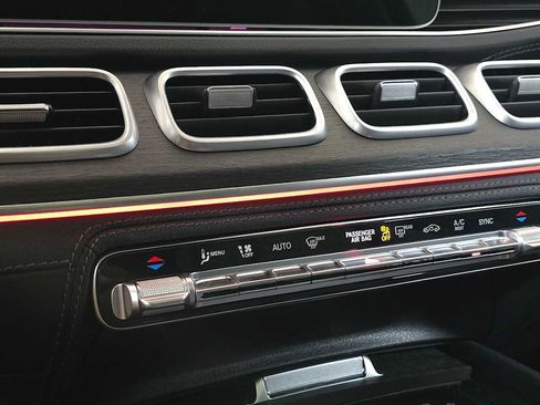 Certified 2023 Mercedes-Benz GLS 580 GLS 580 image 30