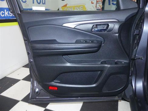 Used 2020 Honda Ridgeline Sport image 24