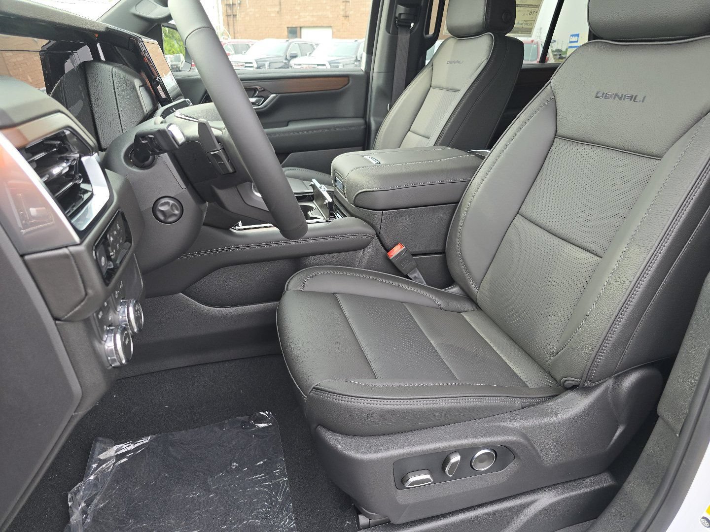New 2026 GMC Yukon Denali AWD/4WD image 30