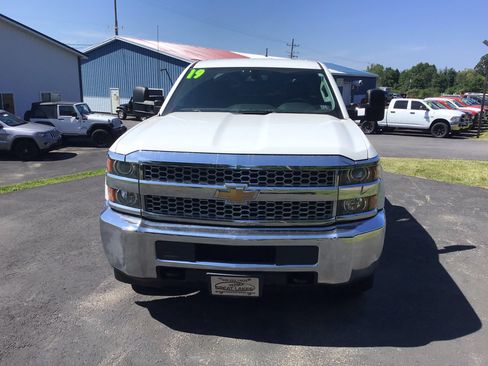 Used 2019 Chevrolet Silverado 2500 W/T w/ Snow Plow Prep Package image 2