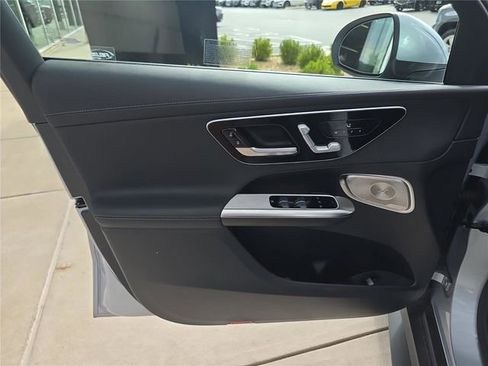 Used 2025 Mercedes-Benz GLC 350e 4MATIC image 21