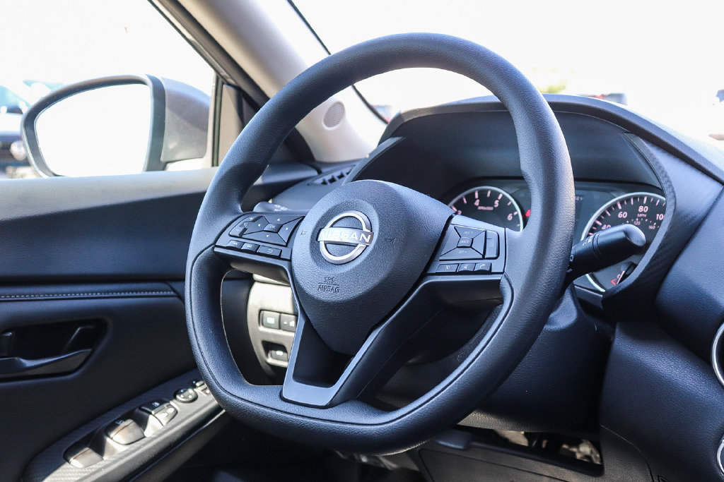 Used 2025 Nissan Sentra S FWD image 15