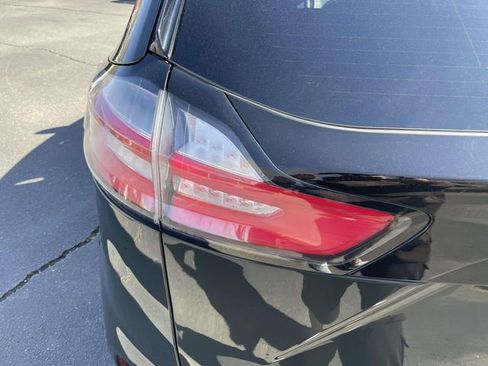 Certified 2022 Ford Edge SE w/ Black Appearance Package image 29
