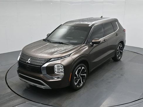 Used 2022 Mitsubishi Outlander SEL image 36