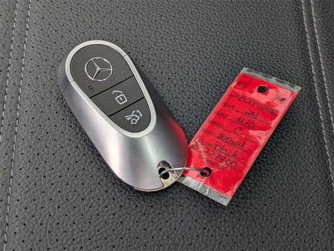 Used 2024 Mercedes-Benz C 300 4MATIC Sedan image 35