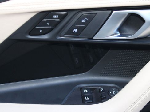 Used 2024 BMW 230i Coupe w/ Premium Package image 12