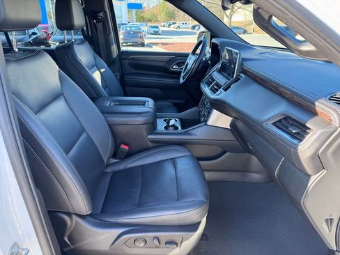 Used 2023 Chevrolet Suburban LT image 31