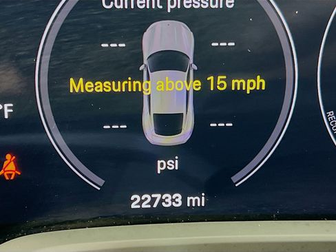 Used 2023 Porsche Taycan 4S image 12