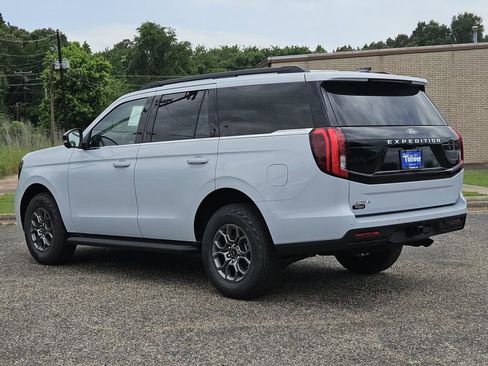 New 2026 Ford Expedition Active RWD image 7