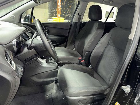 Used 2019 Chevrolet Trax LS FWD image 15