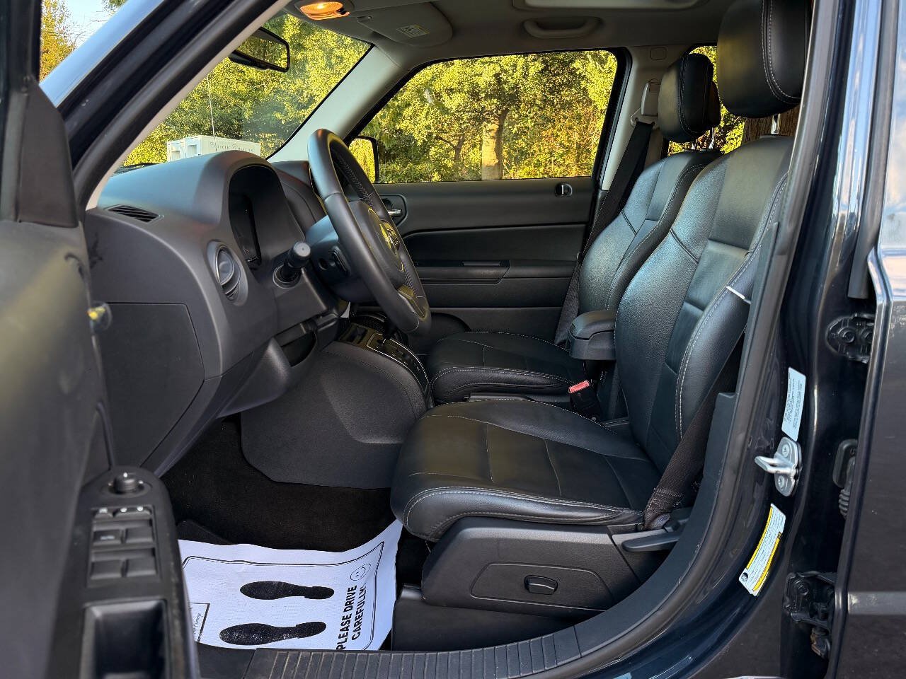 Used 2015 Jeep Patriot High Altitude AWD/4WD image 12