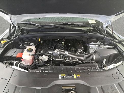 Certified 2023 Jeep Grand Cherokee L Limited w/ Black Appearance Package image 32