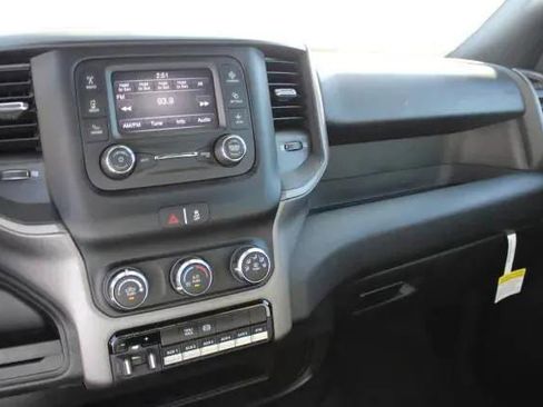 New 2022 RAM 5500 Tradesman image 25