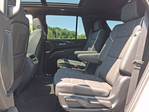 Certified 2024 Cadillac Escalade Premium Luxury AWD/4WD image 8