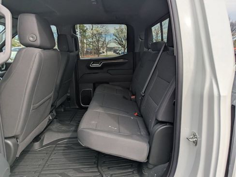 New 2026 GMC Sierra 1500 SLE w/ X31 Off-Road Package AWD/4WD image 14