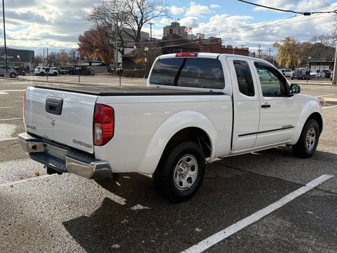 Used 2011 Suzuki Equator 2WD Extended Cab image 30