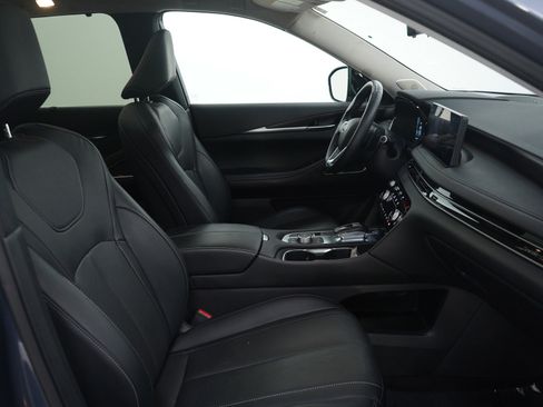 Used 2024 INFINITI QX60 Sensory image 11