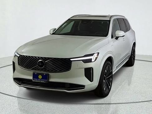 New 2026 Volvo XC90 T8 Core w/ Protection Package Premier AWD/4WD image 2
